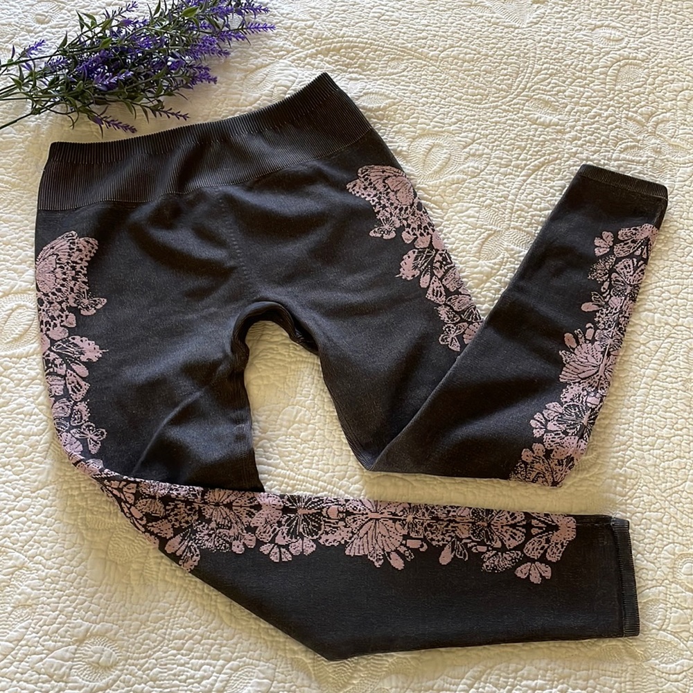 FABLETICS LEGGINGS Gray/pink, like new, size S